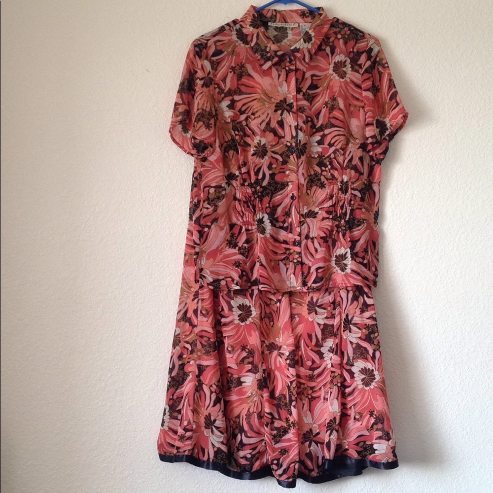 FINAL MARKDOWN Ladies' Requirements Sheer Top (M) & Skirt 8